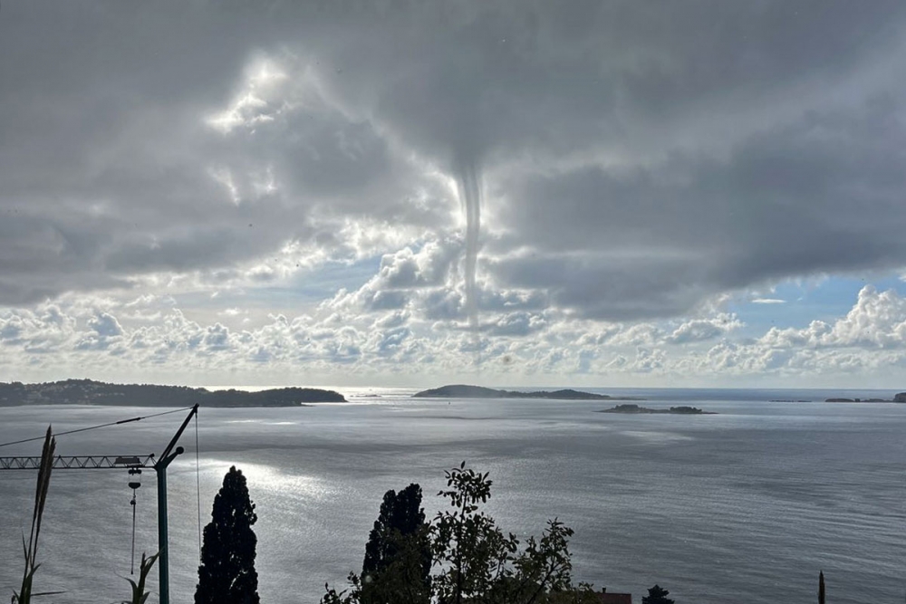 FOTO VIJEST;  &Scaron;ijun kakav se rijetko viđa oko podne snimljen kod Mrkana