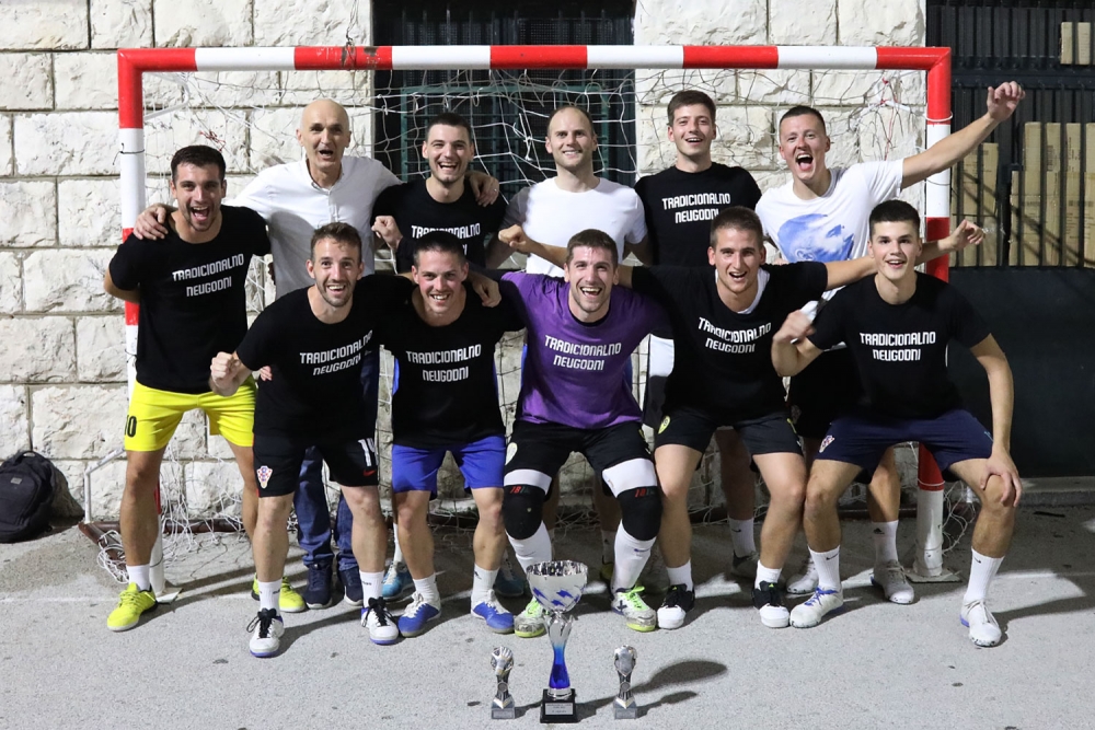 Zavr&scaron;en Malonogometni turnir "Župa 2023"; Pobjednički pehar uzeli Tradicionalno neugodni (FOTO)